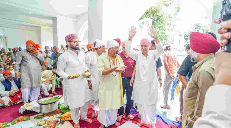 श्रद्धा और भक्तिभाव के साथ मनाया गया महानिर्वांण पर्व, श्री गुरु राम राय महाराज जी के महानिर्वाण पर्व पर श्री दरबार साहिब में जुटीं देश विदेश से संगतें